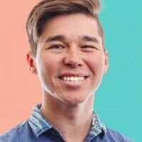 Headshot Sterling Higa